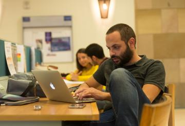 Student searching the internet