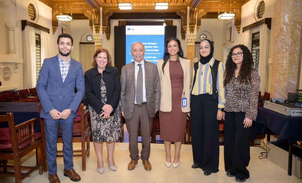 ehub members group photo in hall during an event