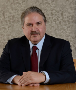 Dr Hussein Amin